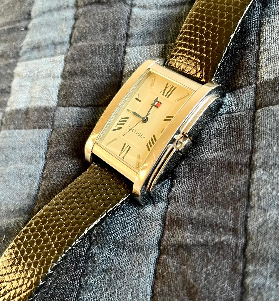 Montre unisexe Tommy Hilfiger, Handtassen en Accessoires, Horloges | Heren, Overige merken, Overige materialen, Polshorloge, Ophalen of Verzenden