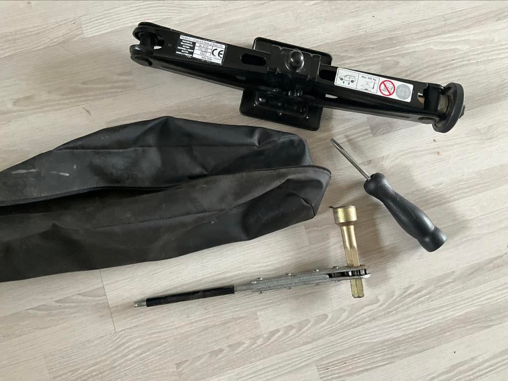 Clé à cliquet et tournevis Alfa Romeo 936, Enlèvement ou Envoi, Comme neuf