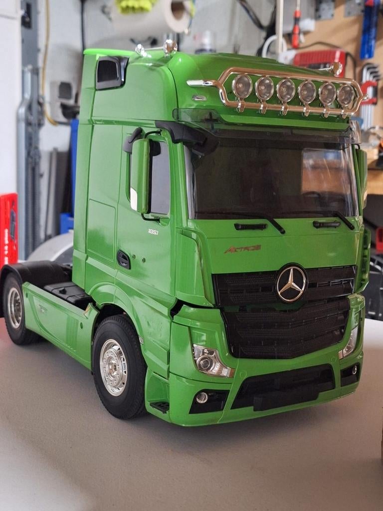Rc camion mercedes actros, Ophalen