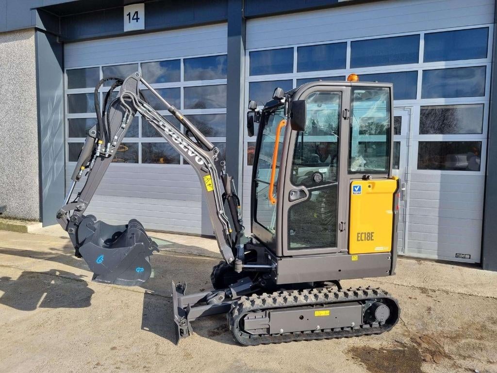 Volvo EC18E minigraver, Zakelijke goederen, Machines en Bouw | Kranen en Graafmachines, Graafmachine, Ophalen