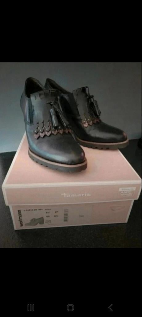 Chaussures à talon Mocassin noir tamaris 37 6 1/2 comme neuf, Enlèvement ou Envoi, Comme neuf, Noir