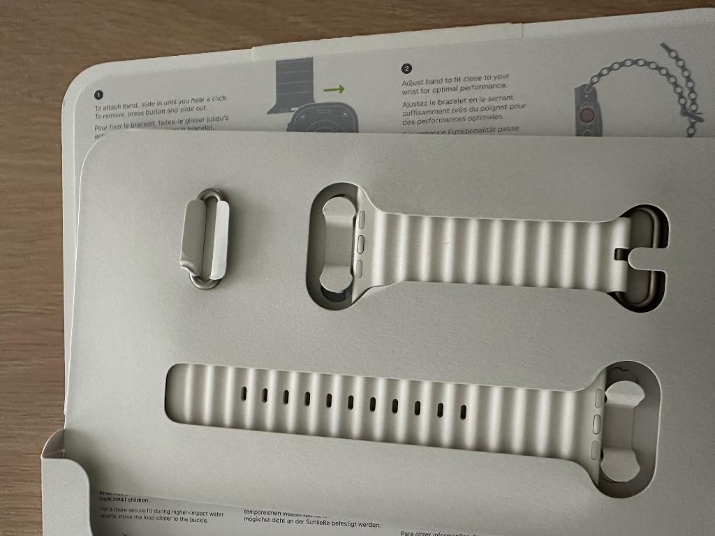 NIEUW Apple Watch Ultra 2 49mm Bandje Ocean Band Titanium, Ophalen of Verzenden, Nieuw, Wit
