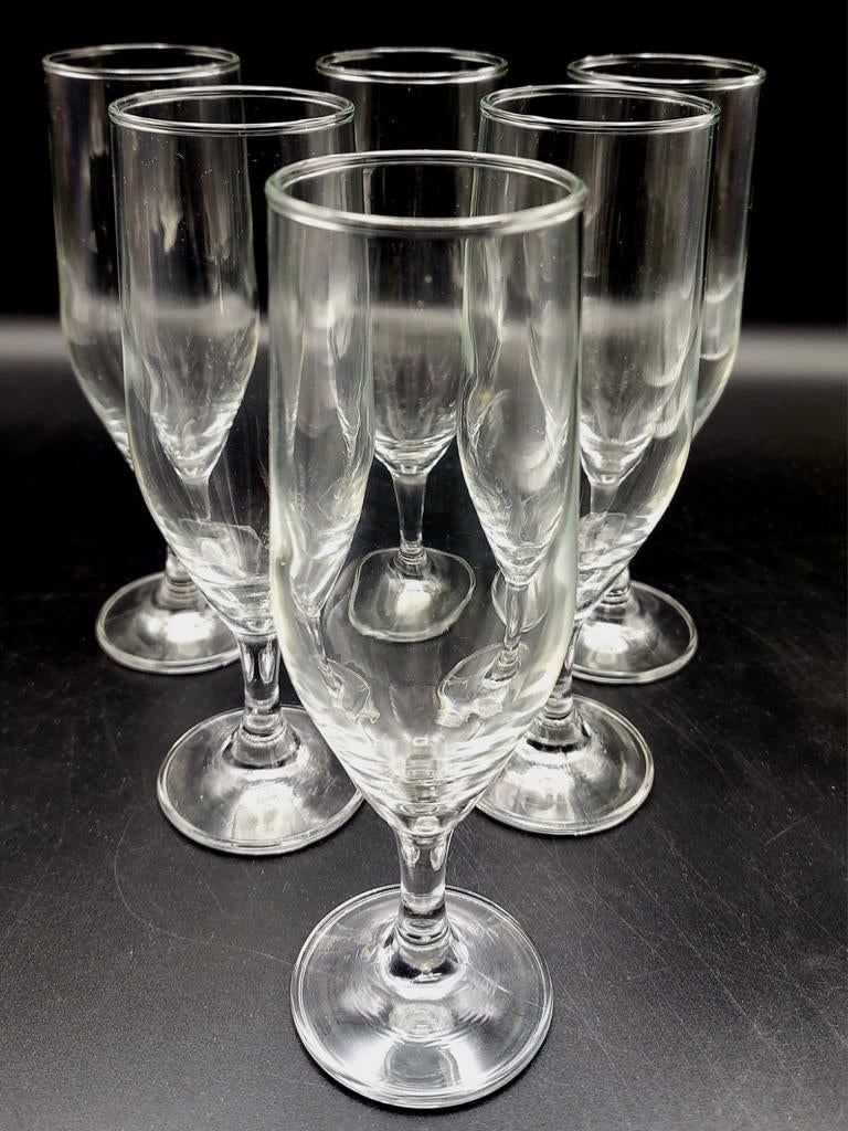 6 coupes à champagne, Enlèvement