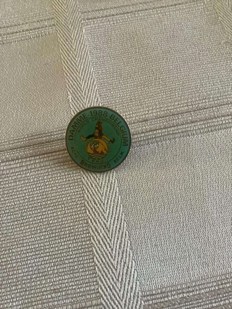pin damme 1988 world championship, Collections, Broches, Pins & Badges, Enlèvement ou Envoi