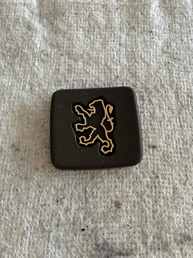 cache volant Peugeot 604, Autos : Pièces & Accessoires, Enlèvement, Pièces Oldtimer ou Ancêtre