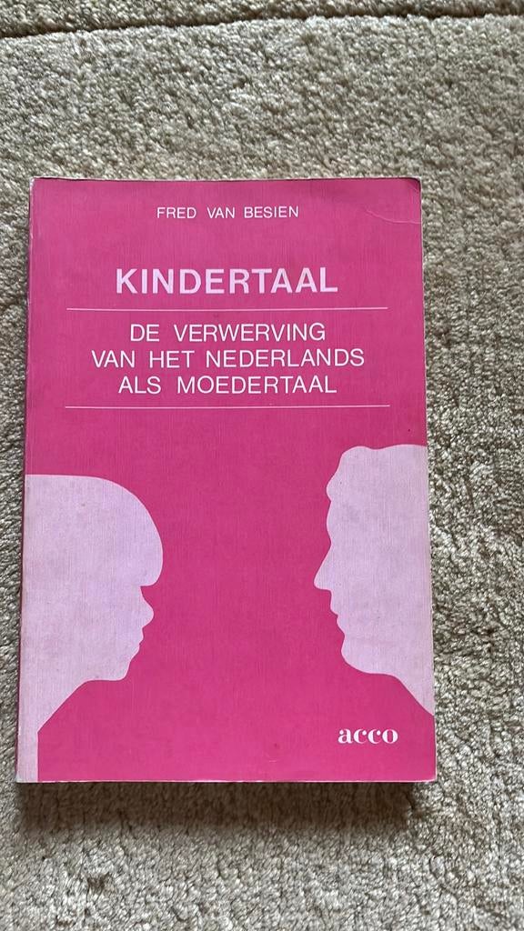 Kindertaal, Boeken, Ophalen of Verzenden, Gelezen