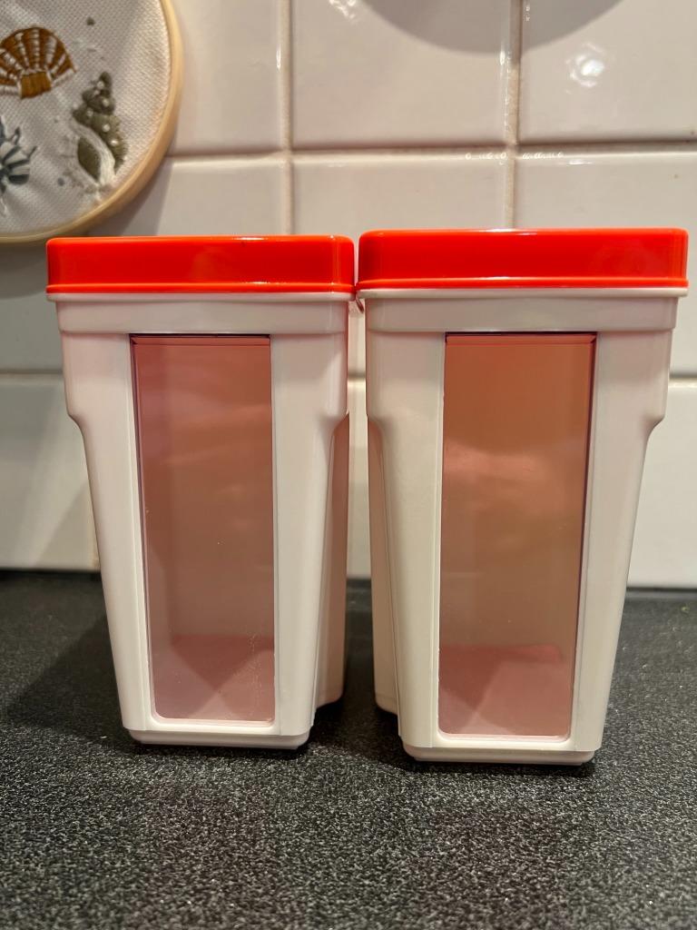 2 bocaux de conservation vintage en plastique de la marque b, Antiquités & Art, Enlèvement ou Envoi