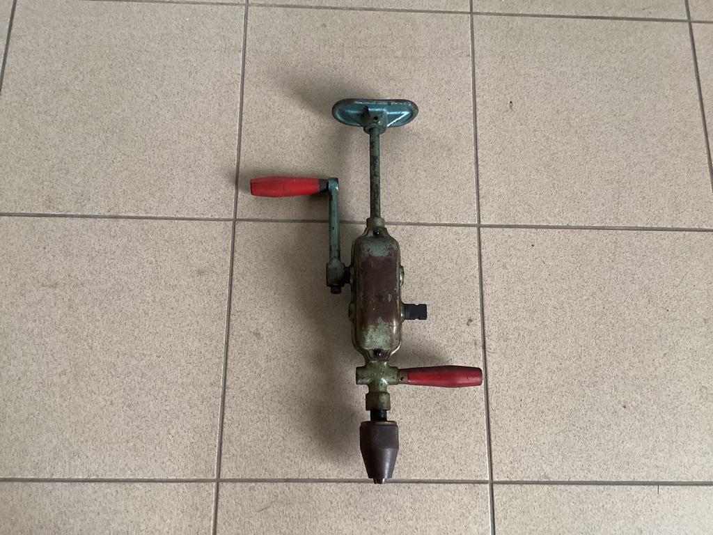 Vintage handboor., Ophalen