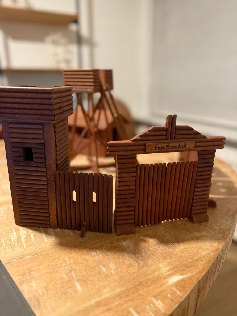 Fort en bois vintage des années 1960 Fort Randall, Enlèvement ou Envoi
