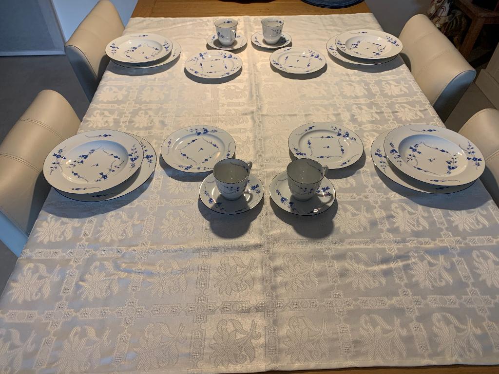 Limoges Bernardaud servies in perfecte staat, Antiek en Kunst, Antiek | Servies compleet, Ophalen