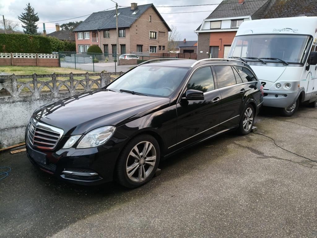 Mercedes  2.2cdi  e300 avantgarde, Autos, Euro 5, Achat, Entretenue par le concessionnaire, 5 portes