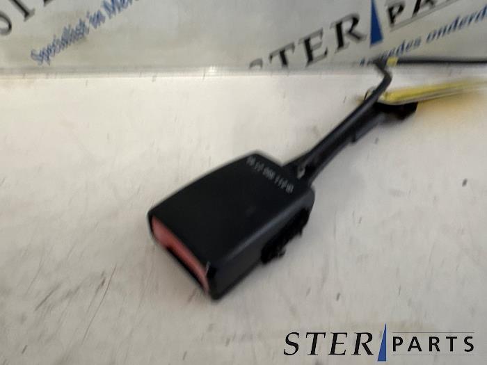 Insertion ceinture de sécurité avant gauche d'un Mercedes, 3 mois de garantie, Utilisé, -, -