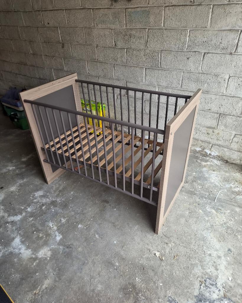 Lit pour bebe, Enlèvement, Lit