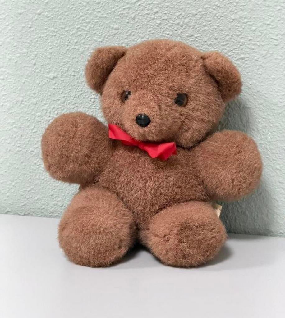 Vintage Bruin Teddybeertje – ca. 20 cm – Met Rode Strik, Ophalen of Verzenden, Zo goed als nieuw, Stoffen beer, Overige merken