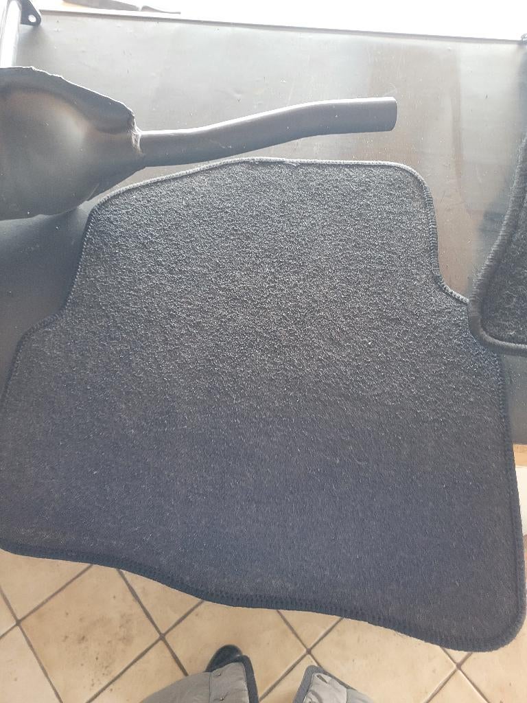 Paire de Tapis de Sol Avant Originaux Škoda FELICIA – NEUF, Enlèvement, Neuf