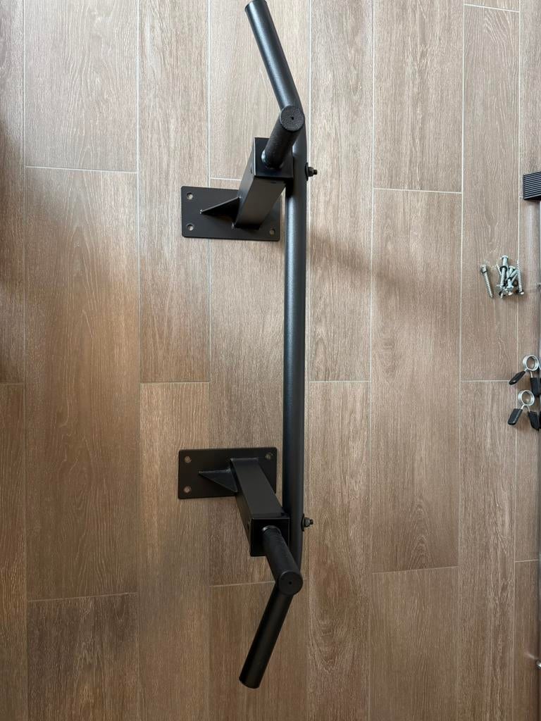 Optrekstang Zwart (wandmontage), Sport en Fitness, Fitnessmaterialen, Ophalen, Nieuw, Buik, Oprekstang