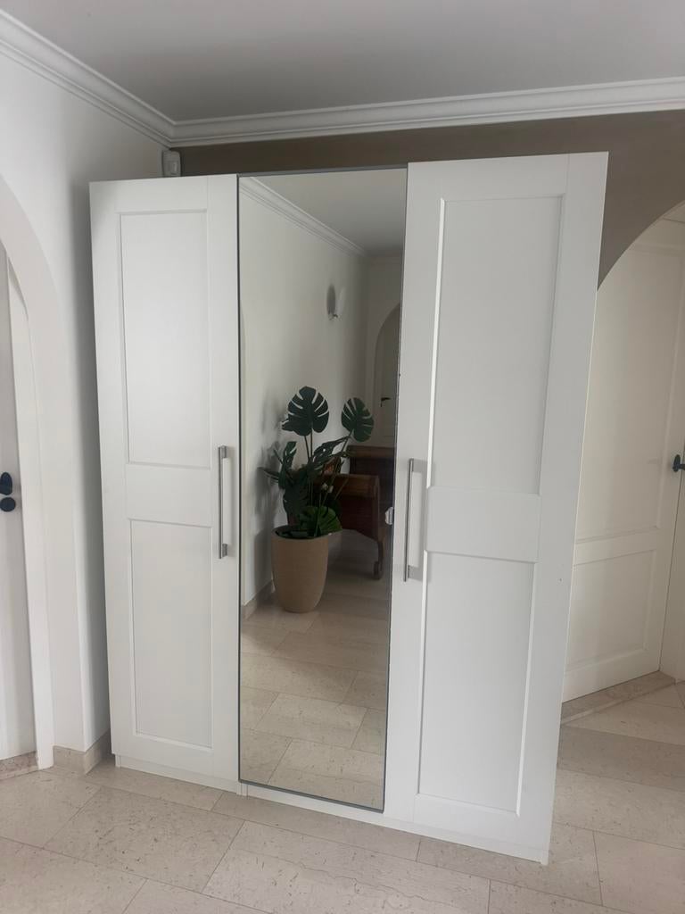 Ikea pax last 3 deurs met spiegeldeur, Huis en Inrichting, Kasten | Kleerkasten, Ophalen, Zo goed als nieuw