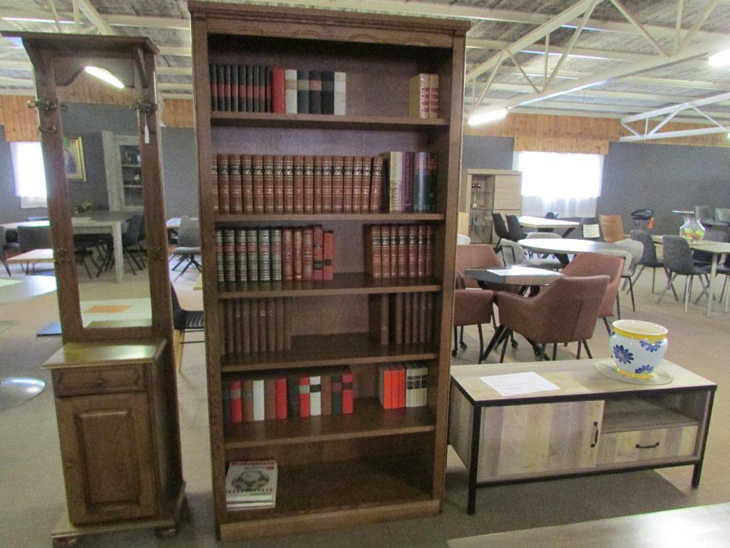 Nieuw eiken boekenkast 490 euro., Ophalen, Nieuw