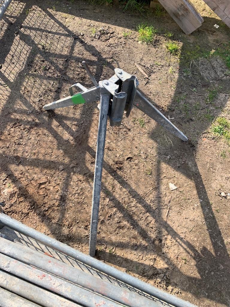 Doka - driepikkel - driepoot - schoorklemmen - schoorsteunen, Enlèvement, Utilisé