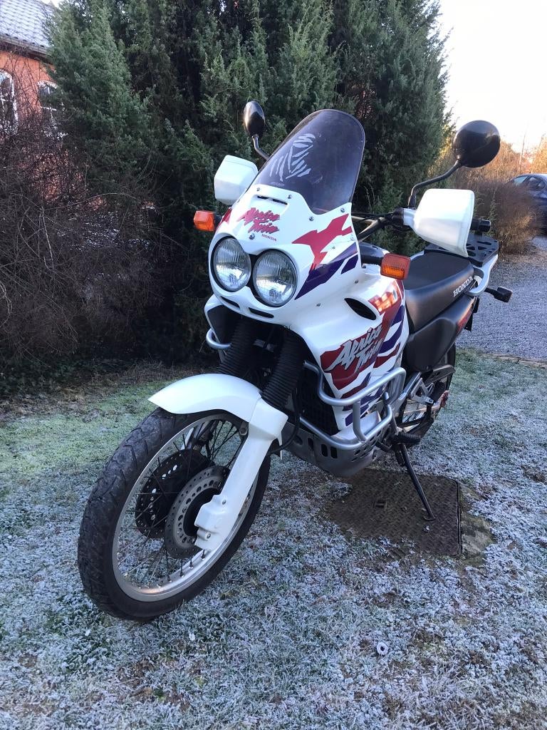 HONDA AFRICA TWIN 750 RD07A, Motos, 750 cm³, 2 cylindres, Sport