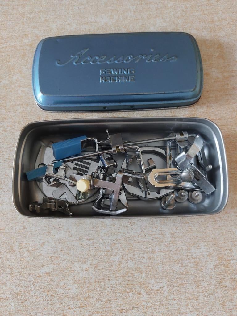 SINGER, Hobby & Loisirs créatifs, Machines à coudre & Accessoires, Machine à coudre, Singer