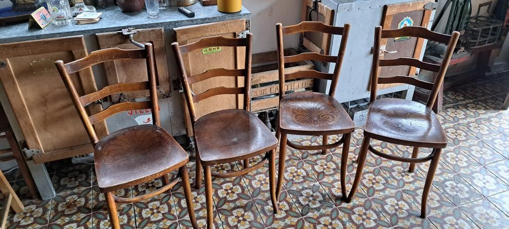 4 antieke cafe stoelen bistro stijl thonet, Huis en Inrichting, Stoelen, Ophalen
