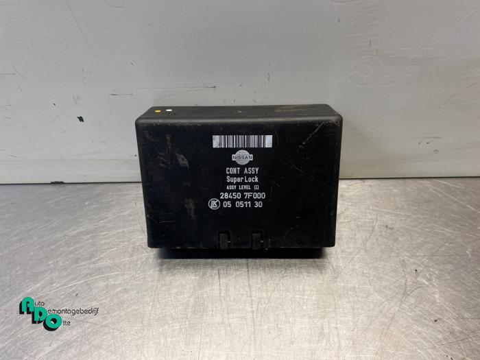 Module verrouillage central des portes d'un Nissan Terrano (, -, 3 mois de garantie, Utilisé, -