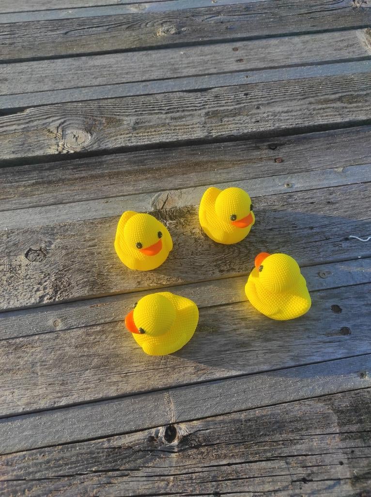 Gele eendjes met een wollen patroon, Ophalen, Nieuw