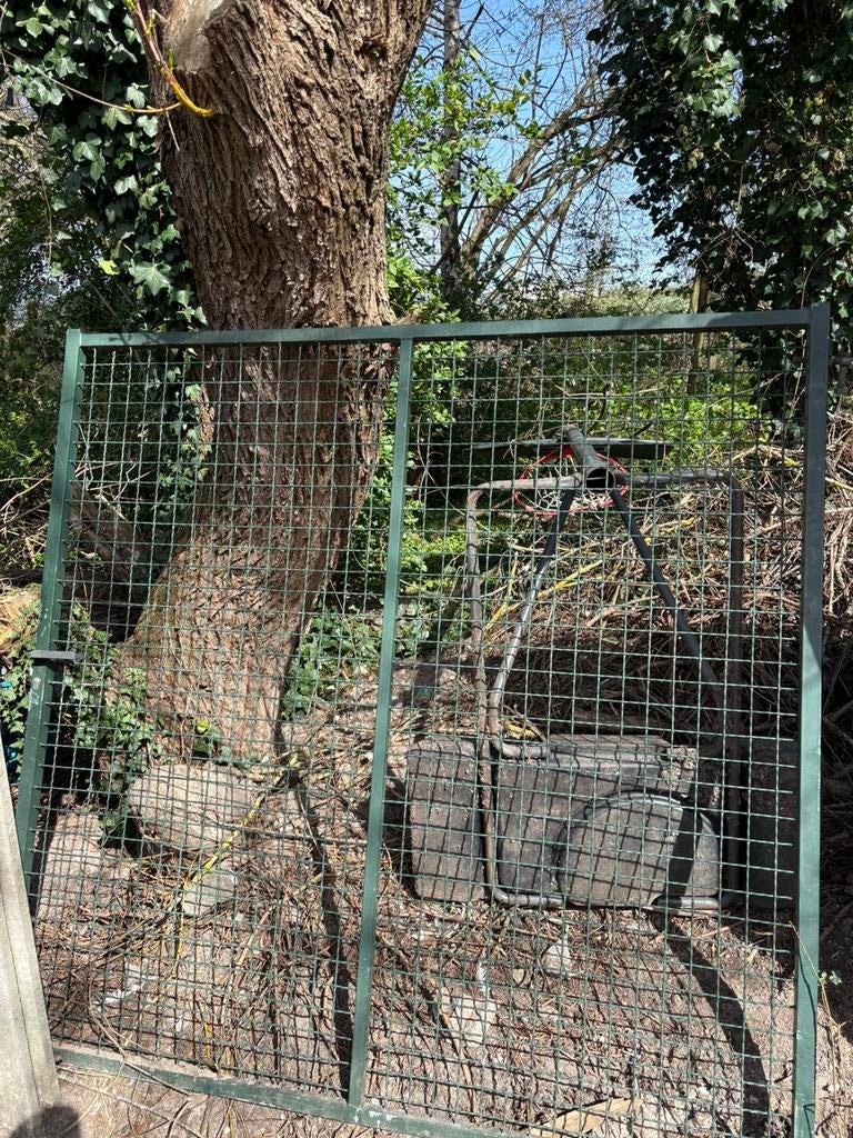 2 metalen tuindeuren / hekpanelen, Doe-het-zelf en Bouw, Platen en Panelen, Zo goed als nieuw, Overige materialen, 20 tot 50 mm