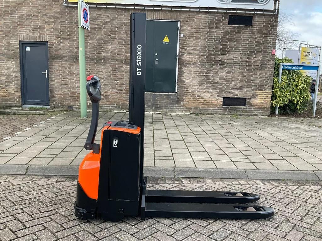 Toyota SWE080L 2000KG 1.58METER STAPELAAR / HEFTRUCK, Articles professionnels, Machines & Construction | Chariots élévateurs & Transport interne