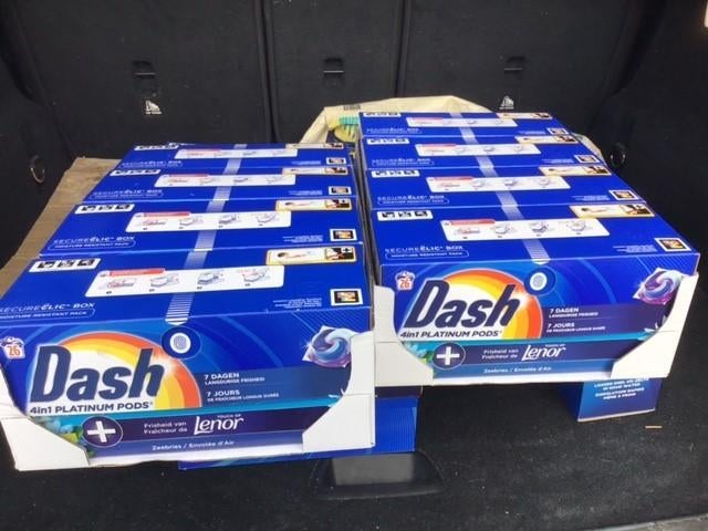 dash 4 in 1 platinum pods   5 dozen van 26 pods elk 1/2prijs, Huis en Inrichting, Schoonmaakartikelen, Ophalen of Verzenden, Schoonmaakmiddel