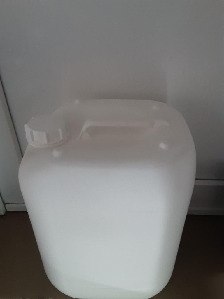 Lot  de 25 bidons  25 litres  propres, 150 liter of meer, Ophalen, Zo goed als nieuw, Overige materialen