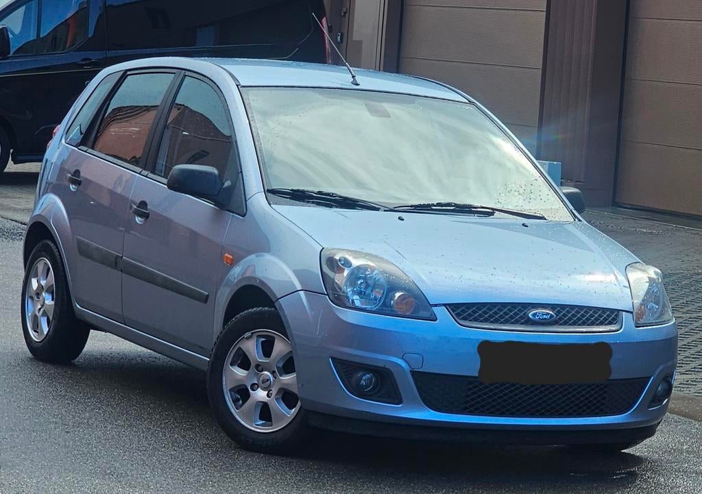 FORD FIESTA 1.4 BENZINE BJ 2007 (AUTOMATIC) 150000 KM BLANCO, Auto's, Automaat, Particulier, Te koop, Benzine