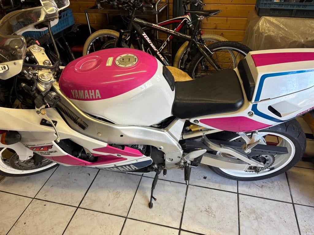 Yamaha yzf 750 cc daart niet, Fietsen en Brommers, Brommers | Oldtimers, Ophalen, Yamaha