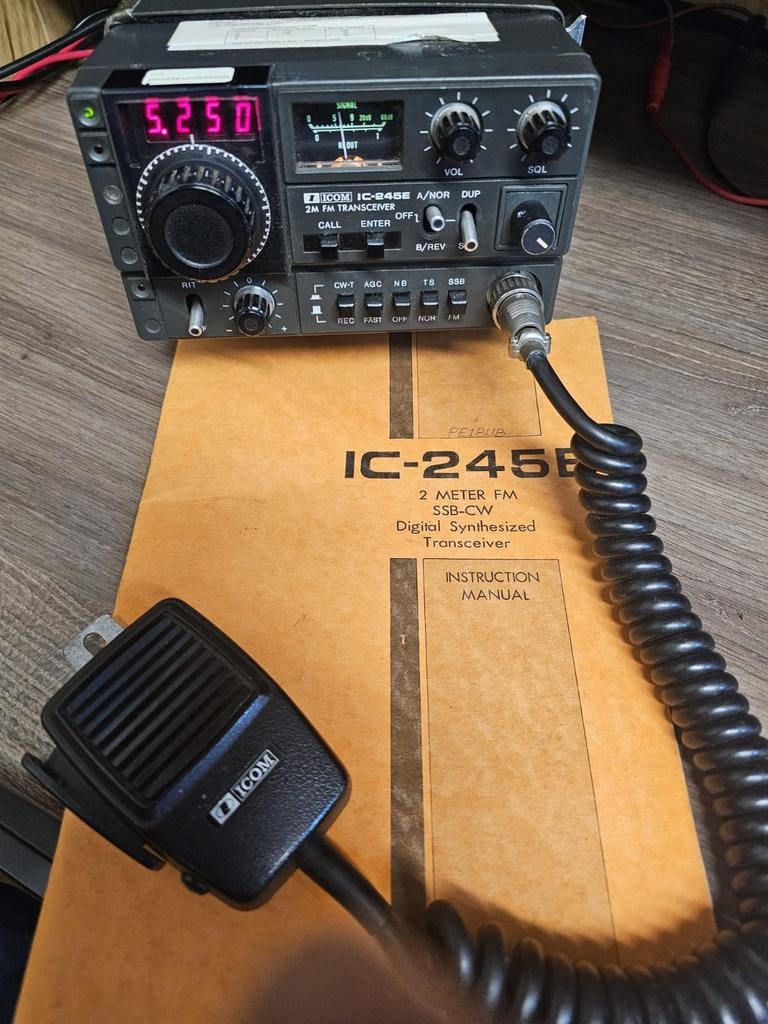 Icône ic 245 W, Télécoms, Enlèvement ou Envoi, Utilisé, Émetteur et Récepteur