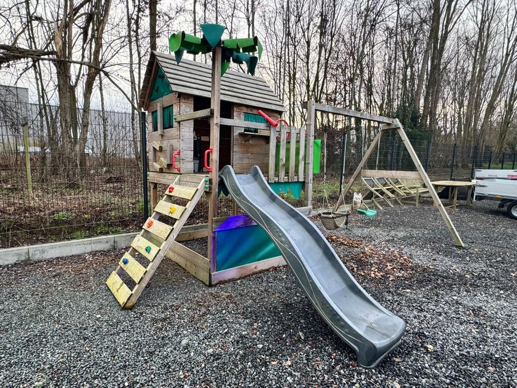 Speelhuisje op palen met glijbaan 2 Schommelzitjes incl., Ophalen, Gebruikt, Schommel