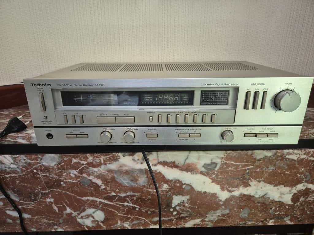 Vintage radio technics an Koppel speakers op statief vintage, Ophalen, Technics, Q, Q