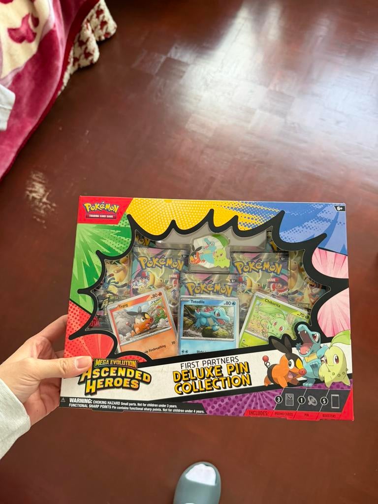 Collection d'épinglettes Advanced Heroes, Enlèvement ou Envoi, Neuf