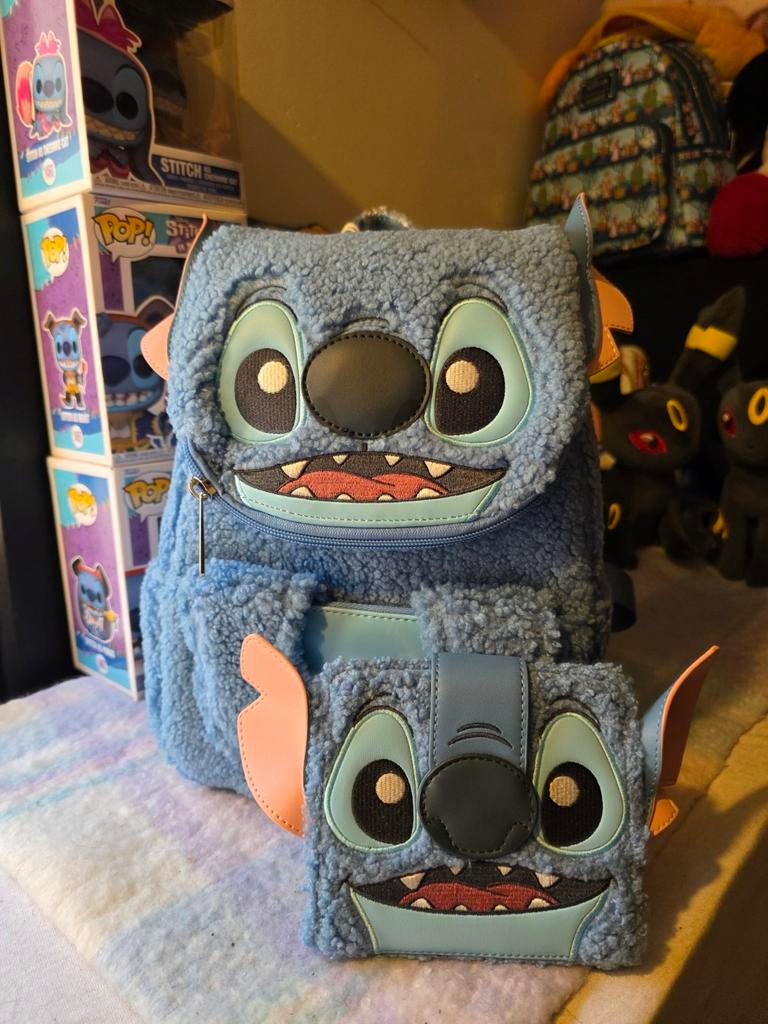 Loungefly set stitch, Ophalen