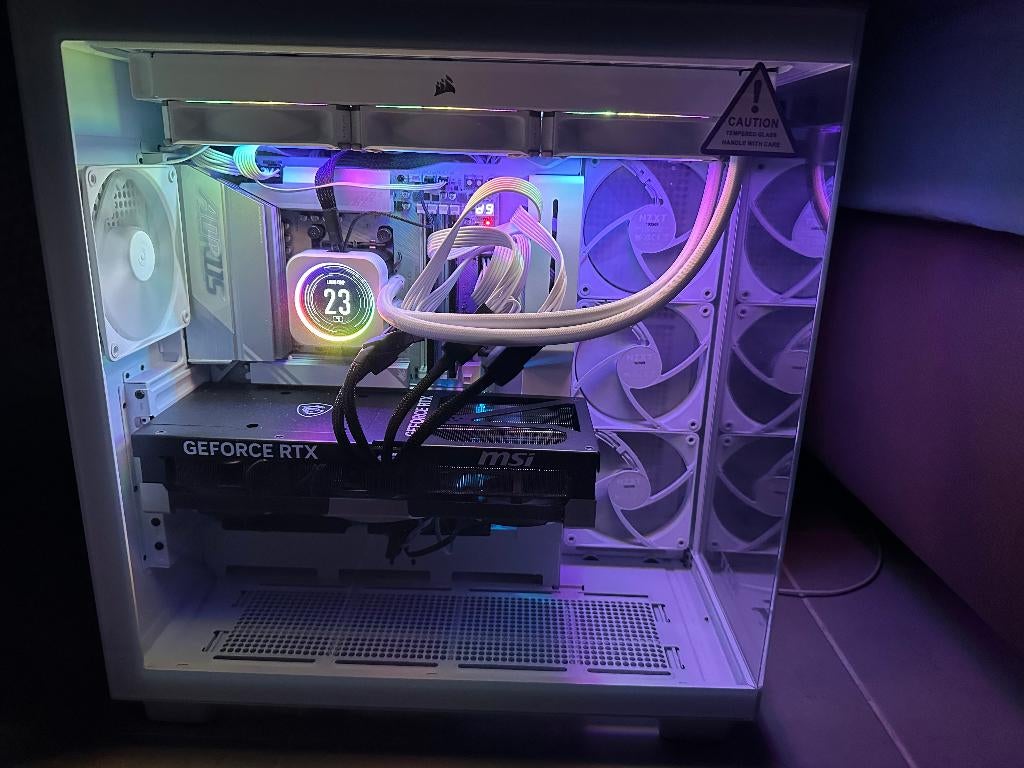 RTX 5090 Gaming PC – Ryzen 9800X3D – 32GB DDR5 – 2TB NVMe, Computers en Software, Desktop Pc's, Ophalen, 32 GB, Custom Build, Zo goed als nieuw