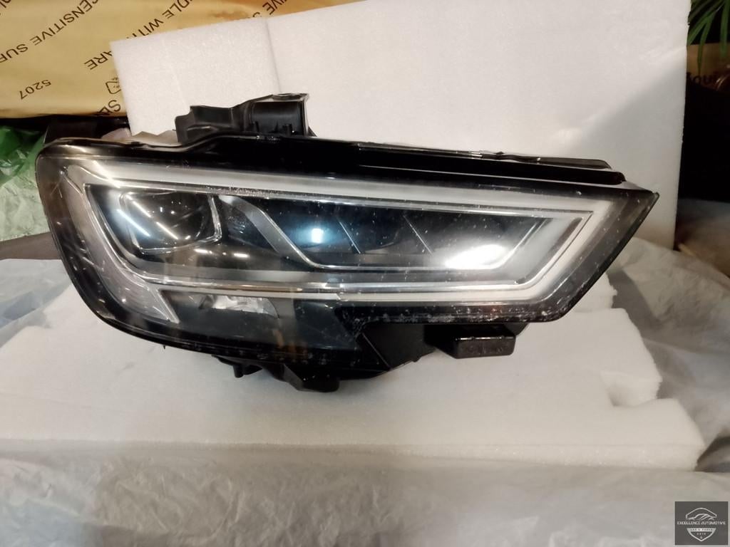 Audi A3 8V Facelift 2017-2020 Matrix LED Koplamp R 8V0941036, Auto-onderdelen, Verlichting, Audi, Gebruikt