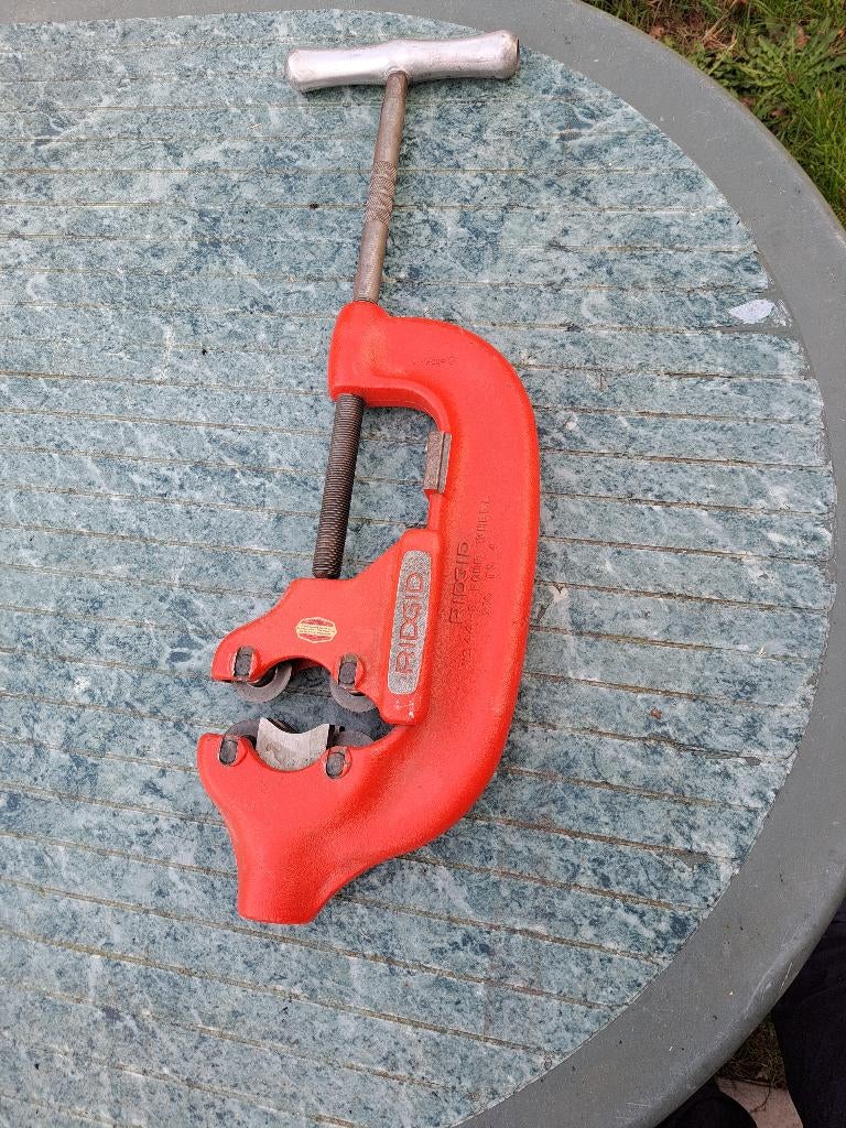 Ridgid buizen snijder, Ophalen, Zo goed als nieuw