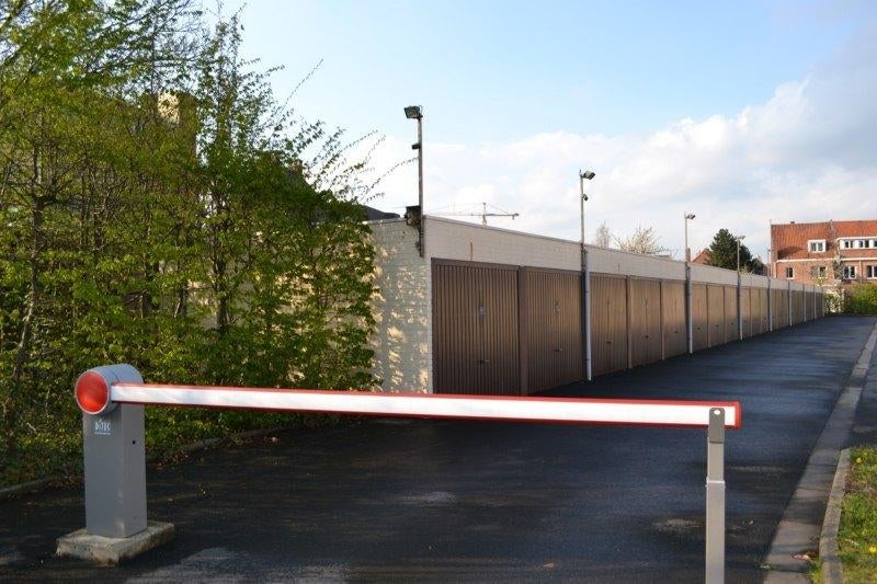 Garage te koop nabij Station Gent Sint Pieters, Immo, Garages en Parkeerplaatsen, Gent