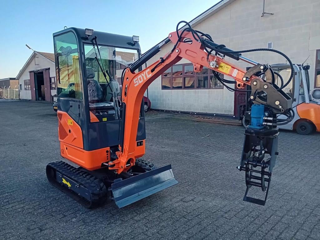 Nieuwe minigraver met Kubota D905 motor Euro5 20 accessoires, Ophalen