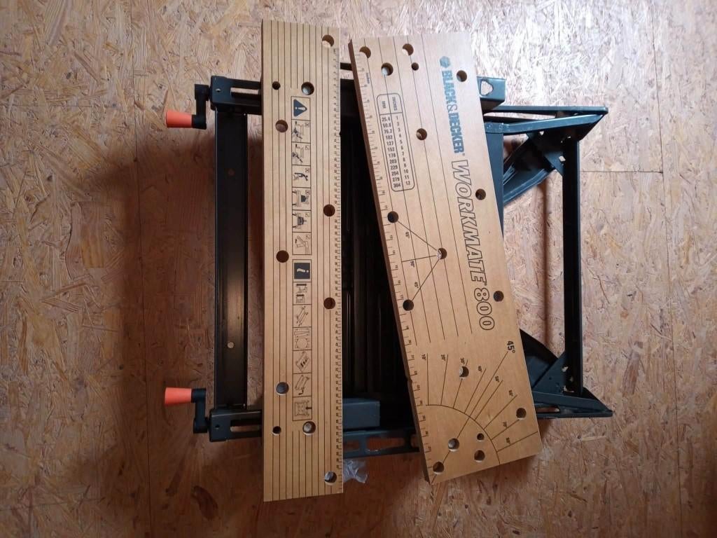 Black and Decker Workmate 800, Doe-het-zelf en Bouw, Werkbanken, Ophalen, Zo goed als nieuw, 70 tot 120 cm, Inklapbaar