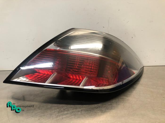 Achterlicht rechts van een Opel Astra (Astra H 04-), Gebruikt, -, -, Opel