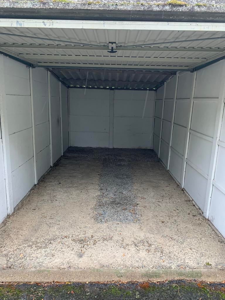 Garage box de stockage a louer Chievres
