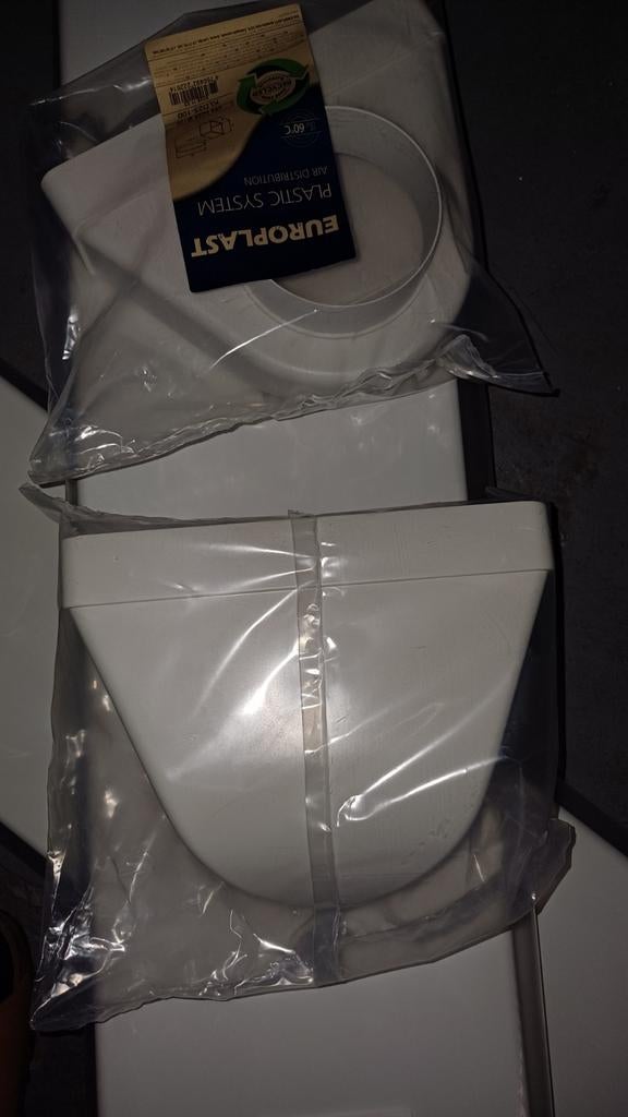 Évacuation plat pour hotte