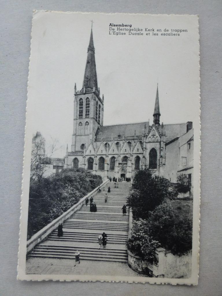 Alsemberg L'église ducale et les escaliers, Envoi, 1940 à 1960, Non affranchie, Bâtiment