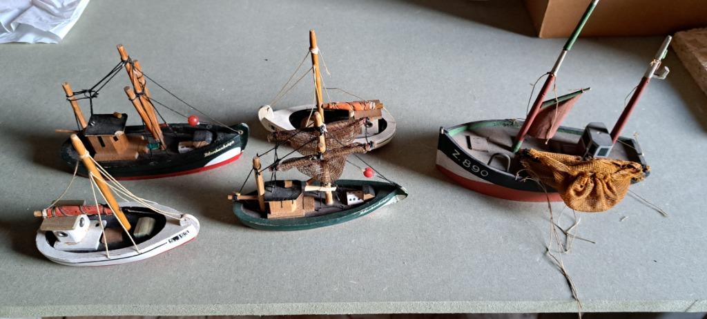 Petits bateaux décoratifs, Enlèvement